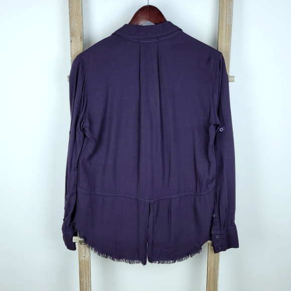 XS/S ANTHROPOLOGIE Raw Hem Button-down Navy Shirt by Cloth and Stone - Picture 4 of 5